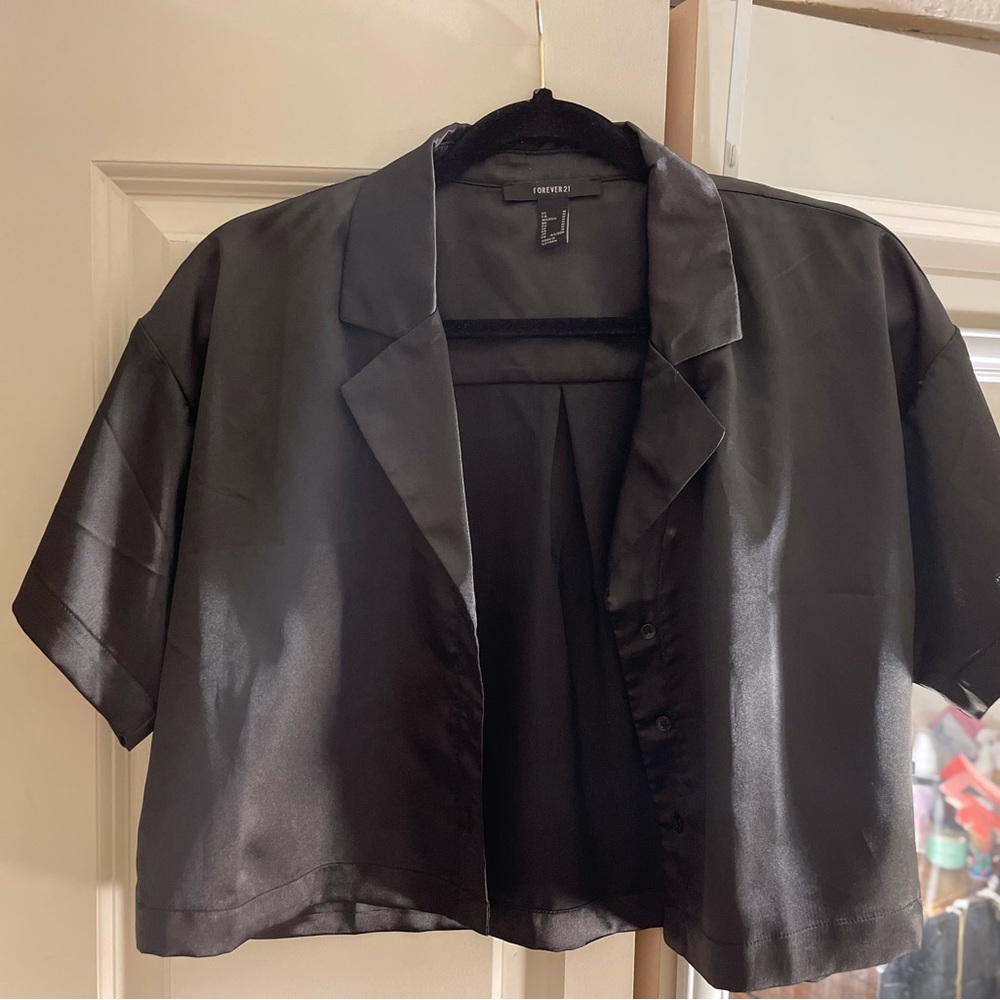 Faux silk short sleeve shirt.